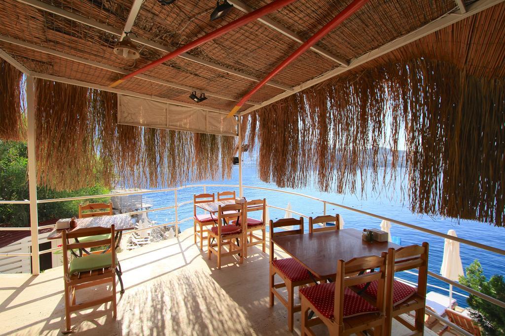 Caretta Hotel Kalkan Exteriör bild