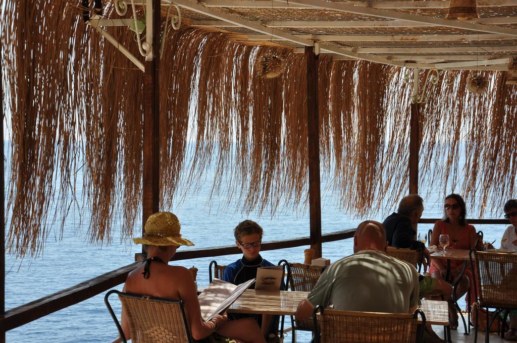 Caretta Hotel Kalkan Exteriör bild