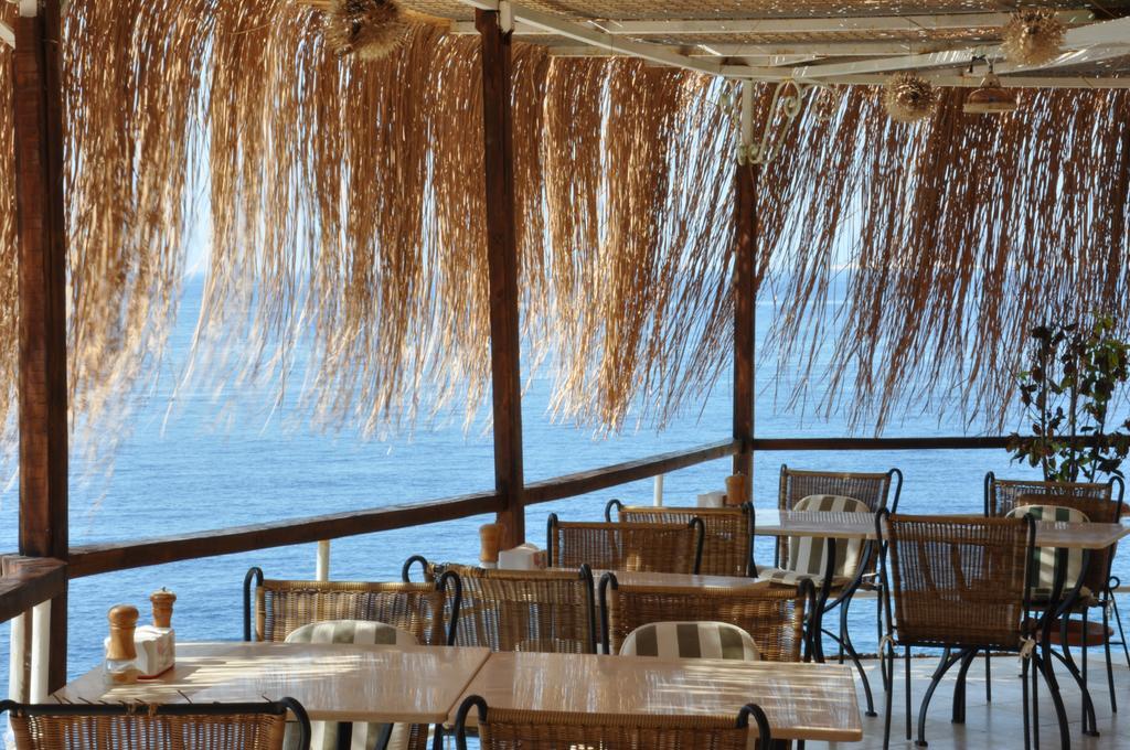 Caretta Hotel Kalkan Exteriör bild
