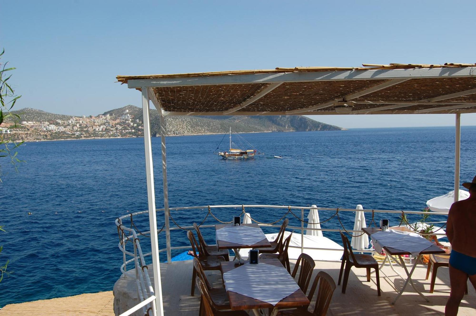 Caretta Hotel Kalkan Exteriör bild